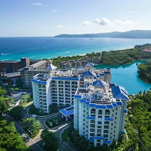 & Yalong Bay Отель